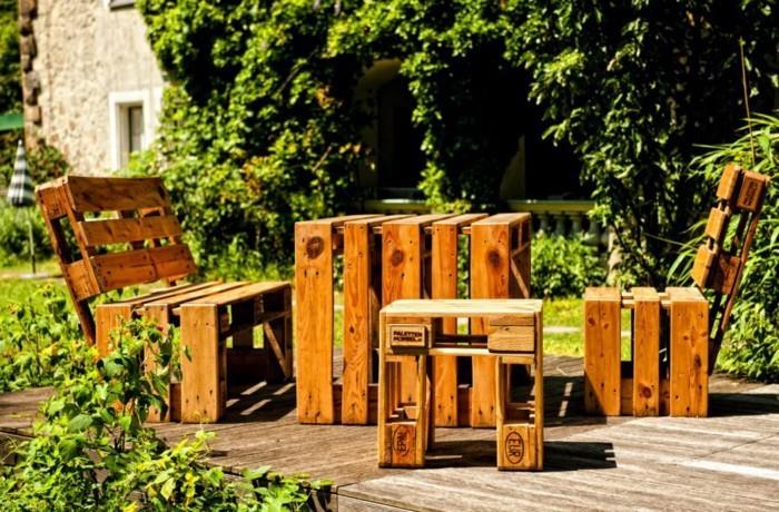 záhradný nábytok-v-palete-komplet-lakované-drevo