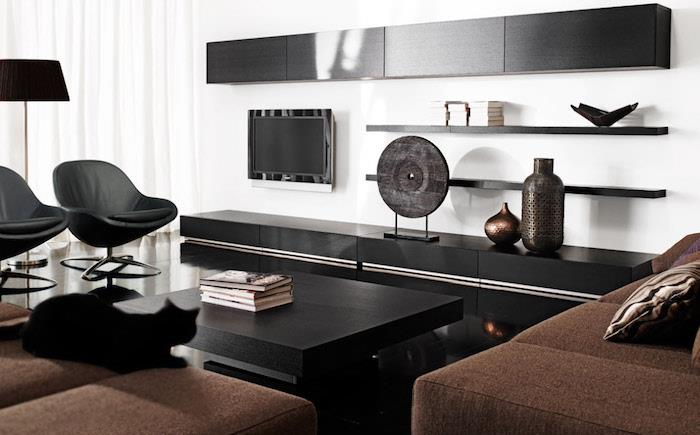 čiernobiela obývačka s minimalistickým dizajnom a vintage kreslá