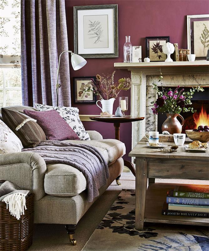 vyzdobte útulnú vintage obývaciu izbu, rustikálnu obývaciu izbu so slivkovou farebnou stenou a dreveným stolom