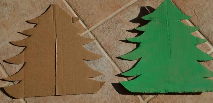 kartónový vianočný stromček, kutilský stromček s dvoma kusmi kartónu