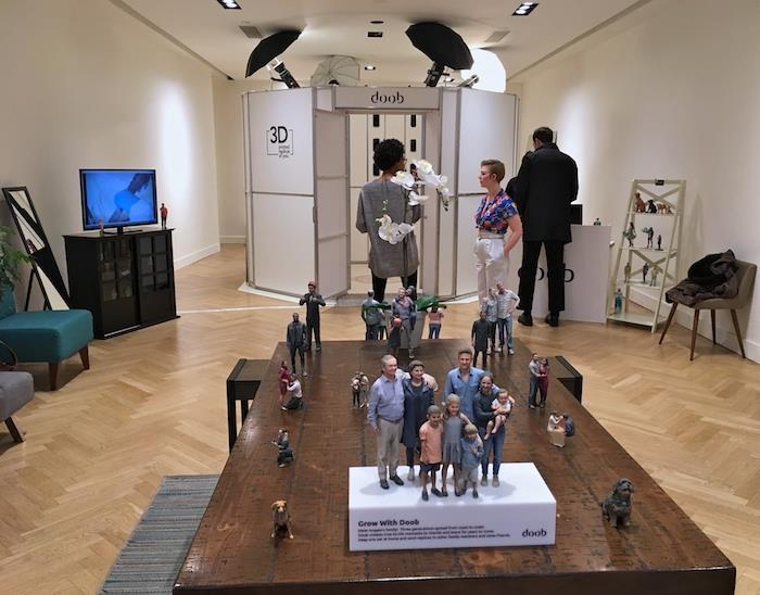 Selfie -bås, skanna hans ansikte eller huvud för att skapa en 3D -skulptur av dig och din familj