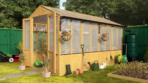 polykarbonat-trädgård-växthus-som-ett-riktigt-hus