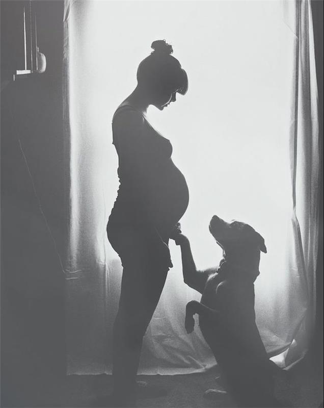 Tehotná žena foto dieťa fotograf seance fotografie okrúhle brucho