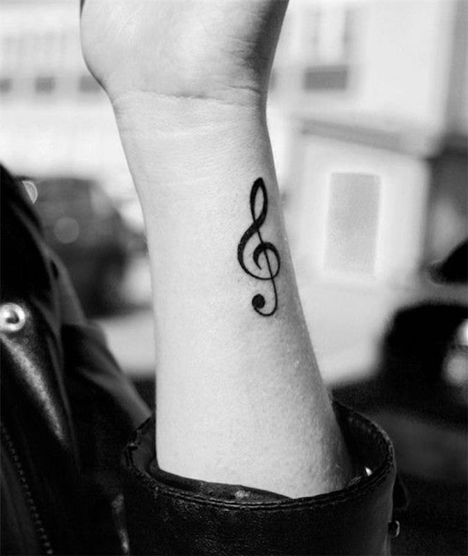 tetovanie na husľový kľúč tetovanie na zápästie