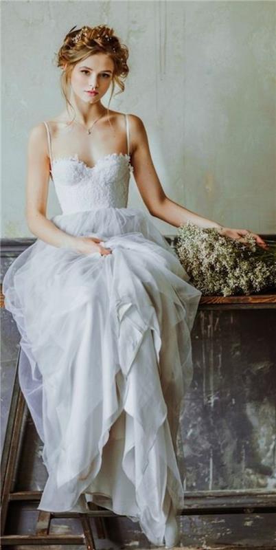 jednoduché-a-elegantné-bohémsko-elegantné-svadobné šaty