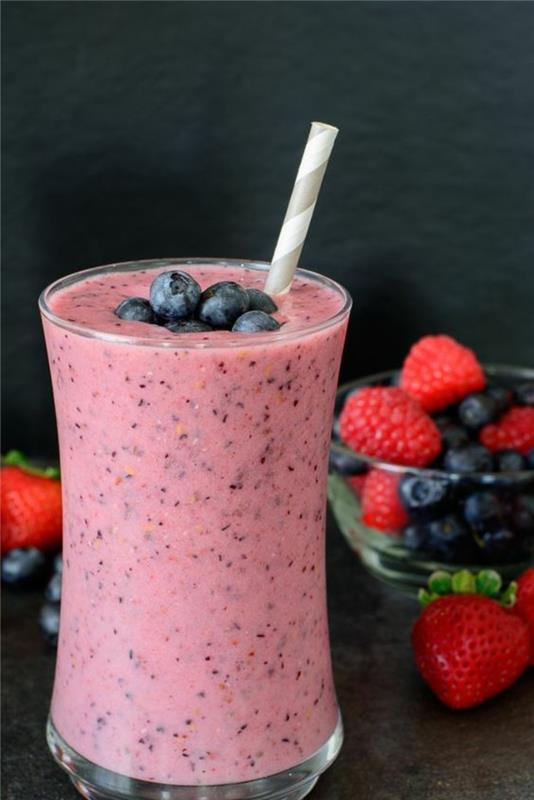 recept na chudnutie-smoothie-s-červeným ovocím