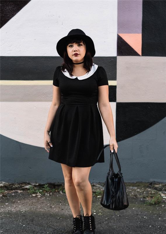 svart klänning med vit krage som original häxkostym, svarta fotkängor, kvinnors svarta handväska, chokerhalsband, bowlerhatt