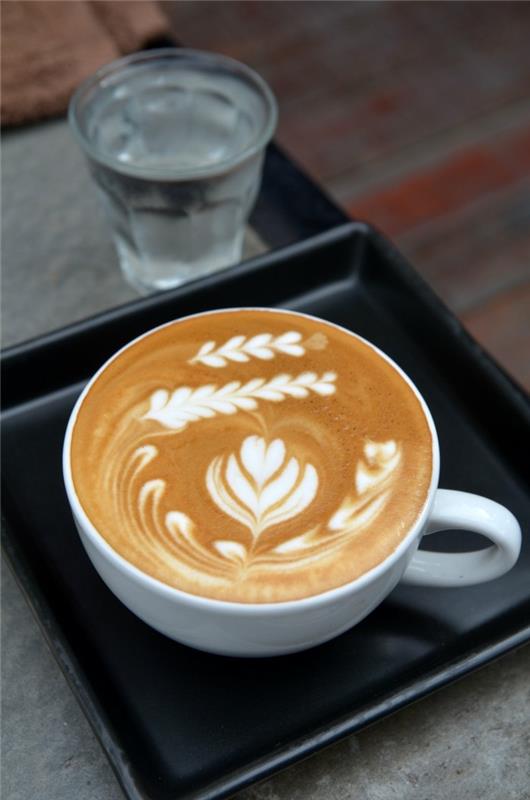 starbuck-café-a-good-coffee-to-take-make-me-a-good-coffee-latte