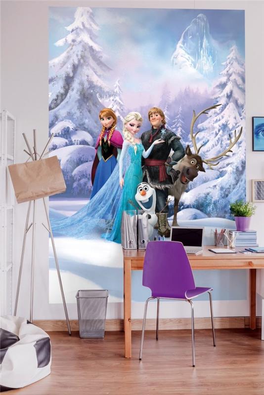 nálepka snehová kráľovná, výzdoba priestoru študentskej kancelárie s dizajnom Frozen, detská izba s bielymi stenami a drevenou podlahou