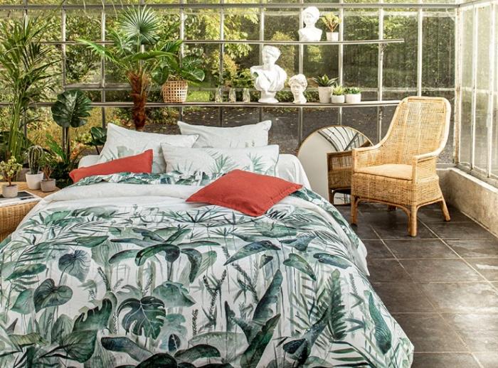 exotisk stil sovrumsmöbler rottinggröna växter monstera djungel dekor jacquard påslakan