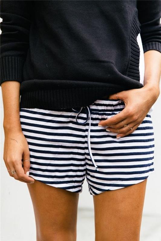 superb-blue-shorts-woman-idea-to-dress-well-beach