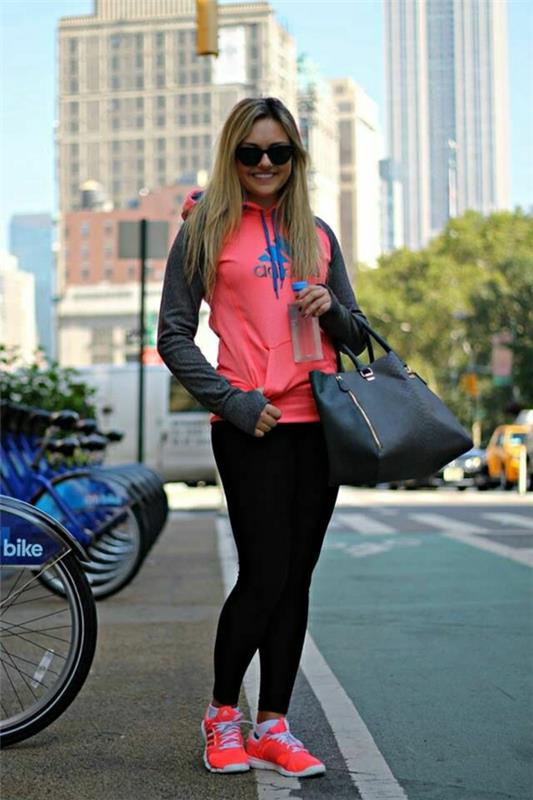 tröja-adidas-rosa-kvinna-blond-tjej-solglasögon