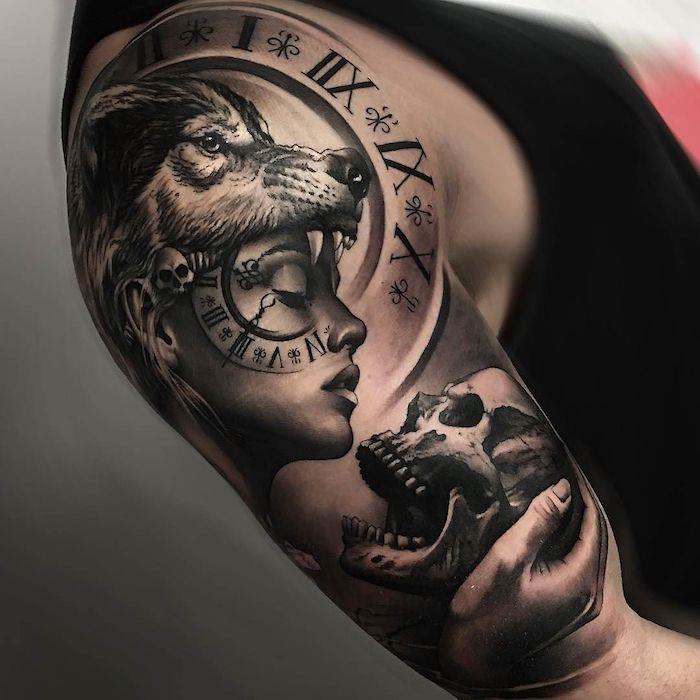 tetovanie muža na ruke, kresba na koži vlka, žena s hodinami a lebkou