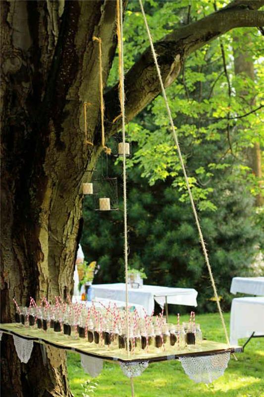 trä-picknick-bord-träd-hängande-bord-grönt-gräsmatta-träd-trädgård-grönt