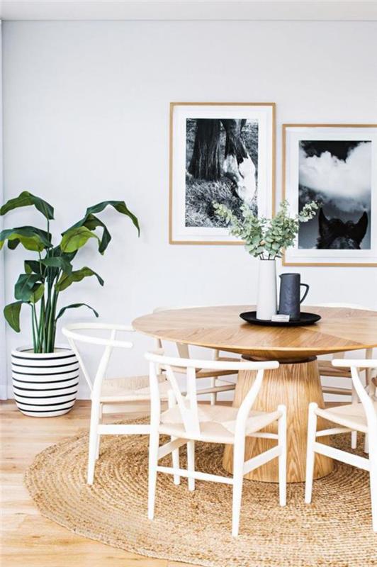 jedálenský stôl-okrúhly-drevený-stôl-a-biele stoličky