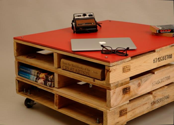 obývačka-stôl-v-palete-skladovanie-originálne-stôl-na-kolesách