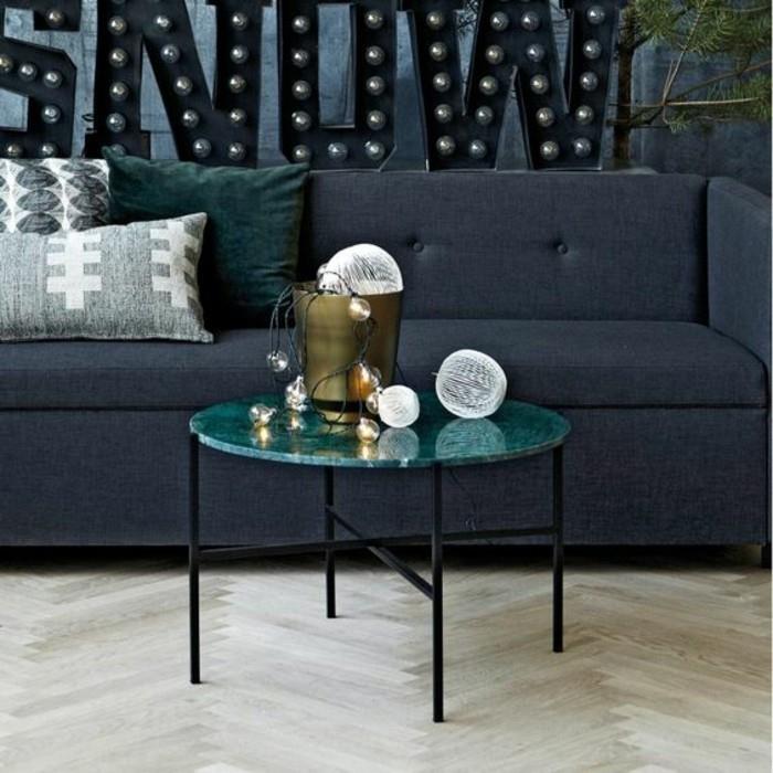 okrúhly obývací stôl v zelenom mramorovom kovovom prevedení