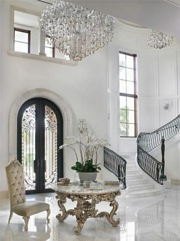 vit-marmor-bord-vardagsrum-bord-stort-lyx-sovrum-lyx-kristall-ljuskrona-marmor-trappa