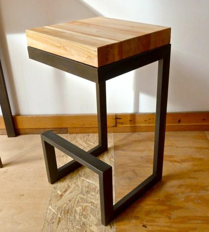 cris-metal-bar-stools-geometric-wood-floor. كريس-معدن-بار-براز-هندسي-خشب-أرضية