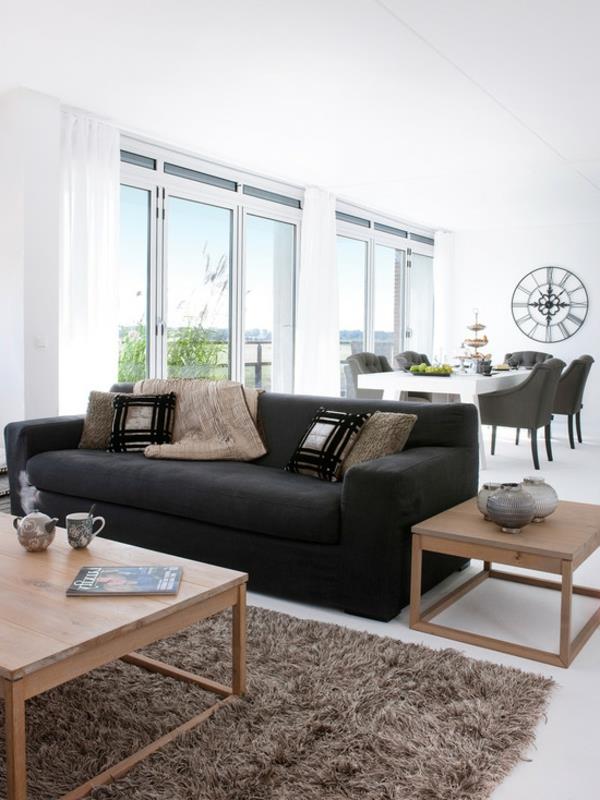 lång-hög-brun-soffbord-storlek-matta