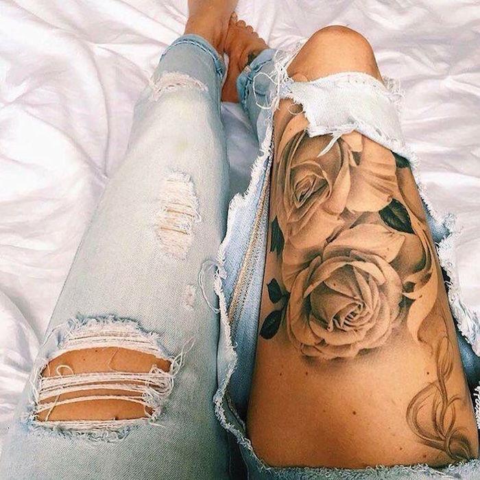 tetovanie čiernych ruží na ženskom stehne