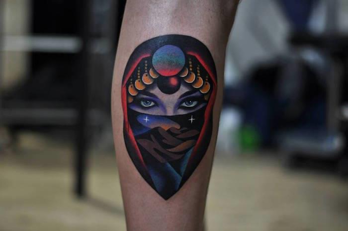 tetovanie molet tetovanie na tvári lýtka orientálna žena