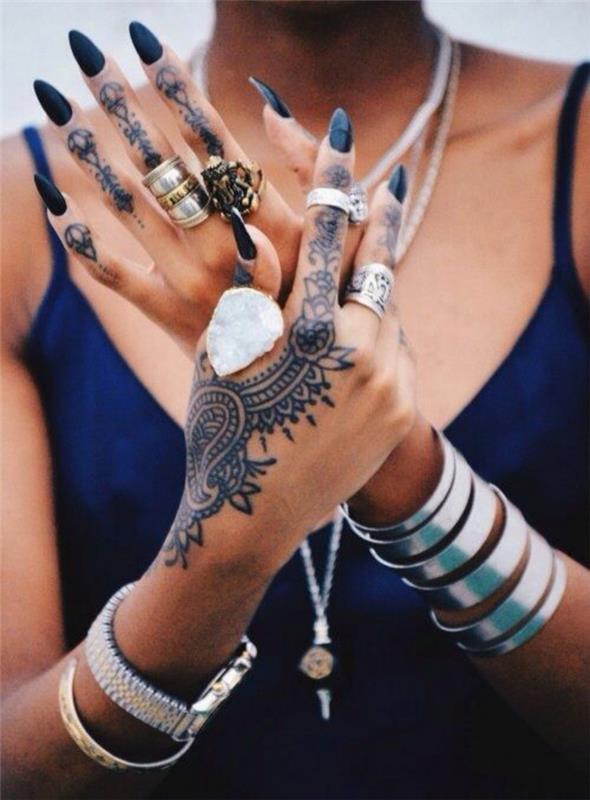 Henna tetovanie žena taouage žena tetovanie žena pekná manikúra