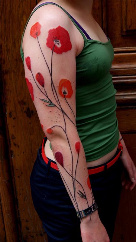 Vallmo full arm tatuering röda blommor stjälkar, akvarell vallmo tatuering