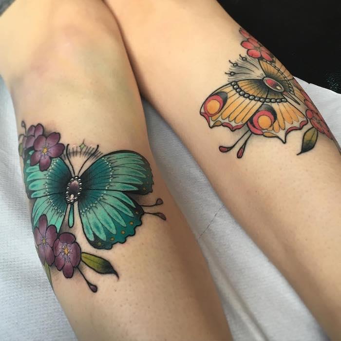 symbolické tetovanie, myšlienka farebnej kresby na kožu, tetovanie motýľa na nohy