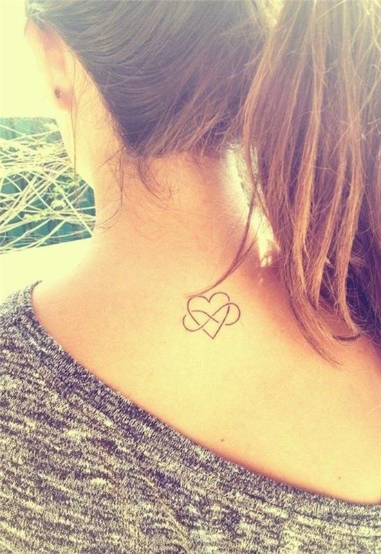 malé tetovanie do nekonečna na zátylku žena diskrétne tetovanie na krk