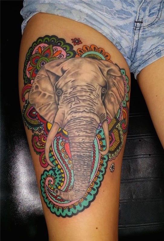 tetovanie slona na stehne vo farbách na nohe