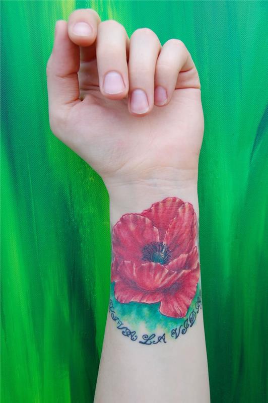 Blomma arm tatuering och blomma tatuering på handleden