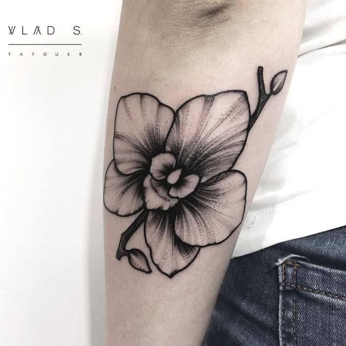 Tetovanie žena kvetina predlaktie tetovanie kvety orchidea