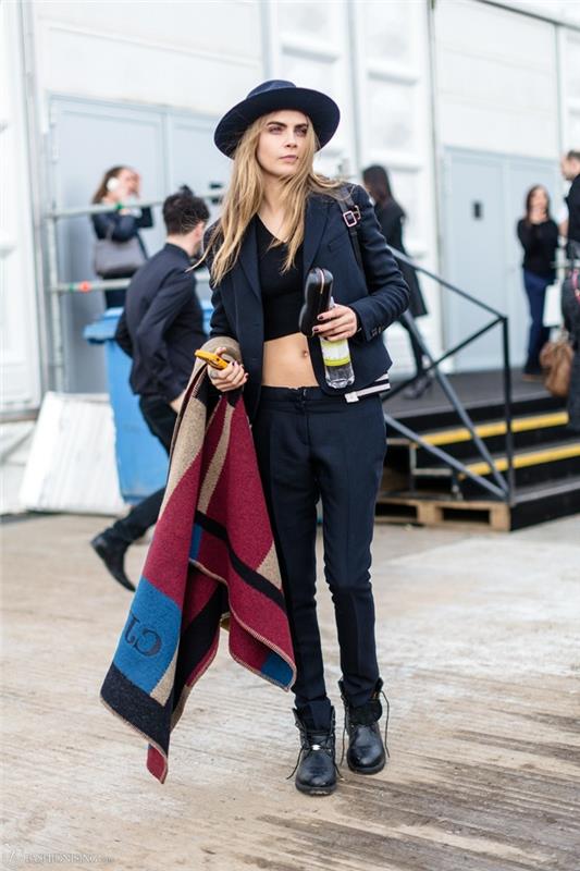Vacker kvinna swag swag swag jean swag girl outfit blå och vita svarta jeans Cara Delavigne