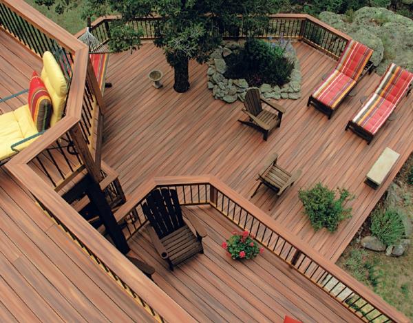 terrass-i-trä-eller-komposit-unik-design-av-modern-terrass
