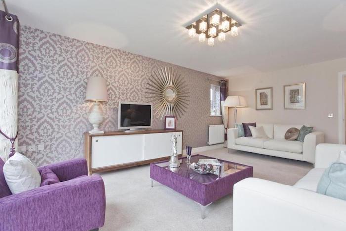 fialová a biela fotka obývačky, purpurová nástenná tapiséria, nástenná dekorácia so slnečným zrkadlom