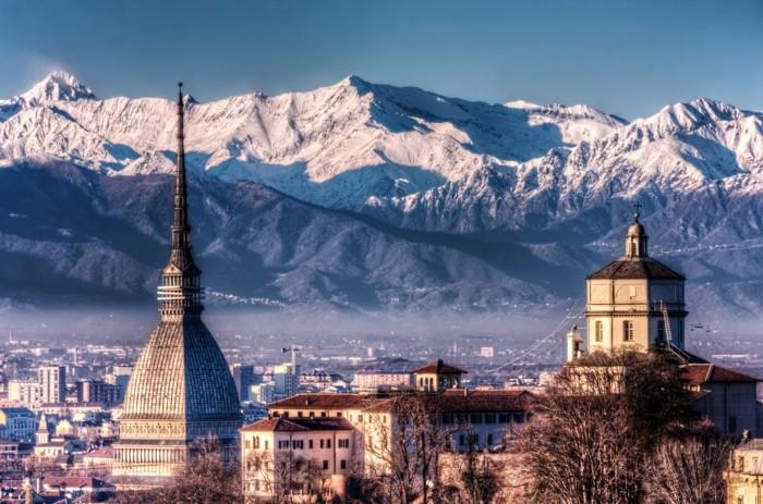 Torino-bergen-de-vackraste-städerna-i-Italien-storlek