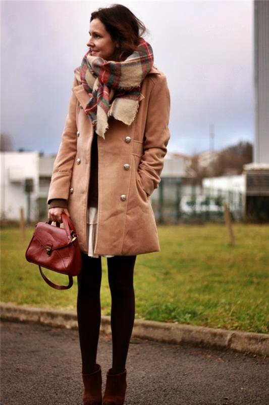 Trench-woman-mini-lax-color-with-red-bag