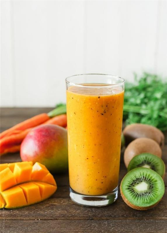 zmes ovocia a zeleniny veľmi výživné diétne smoothie