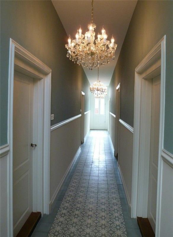 Barockkrona, hur du dekorerar din korridor enligt utrymmet