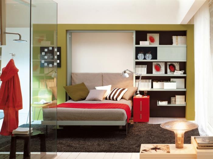 ett-vackert-sovrum-med-grå-matta-och-herre-utrymme-besparande-möbler