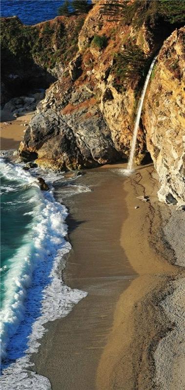 صورة جميلة على شاطئ البحر مع شاطئ رملي جميل