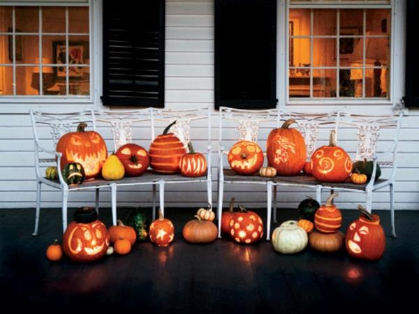 unique-citrouliies-de-halloween-house-decoration