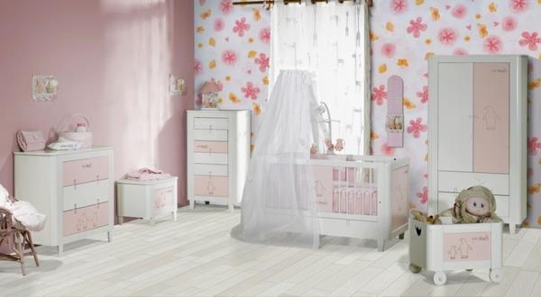 jedinečný-dizajn-detskej-izby-v-ružovej farbe