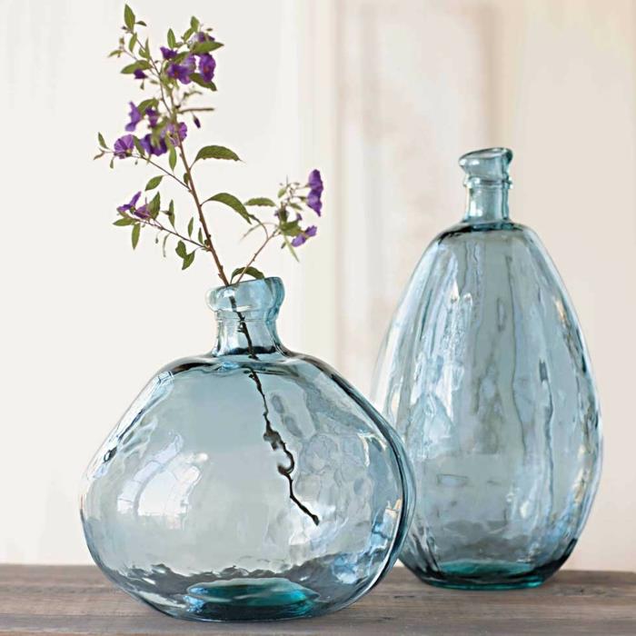 amforafas-glas-vas-hög-glas-vas-rund-blå-blommor