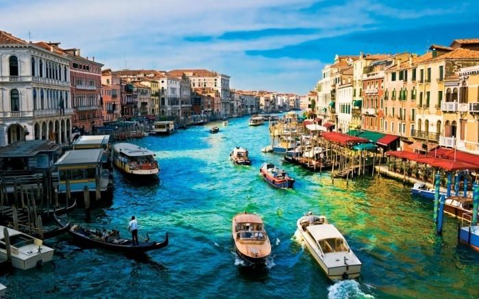 Venedig-vackraste-städer-i-Italien-mycket-ganska-storlek