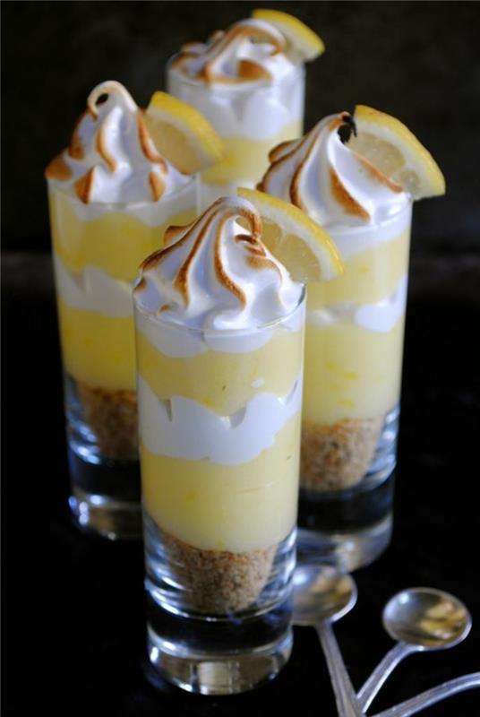 verrine-sweet-crumble-pudding-in-verrine