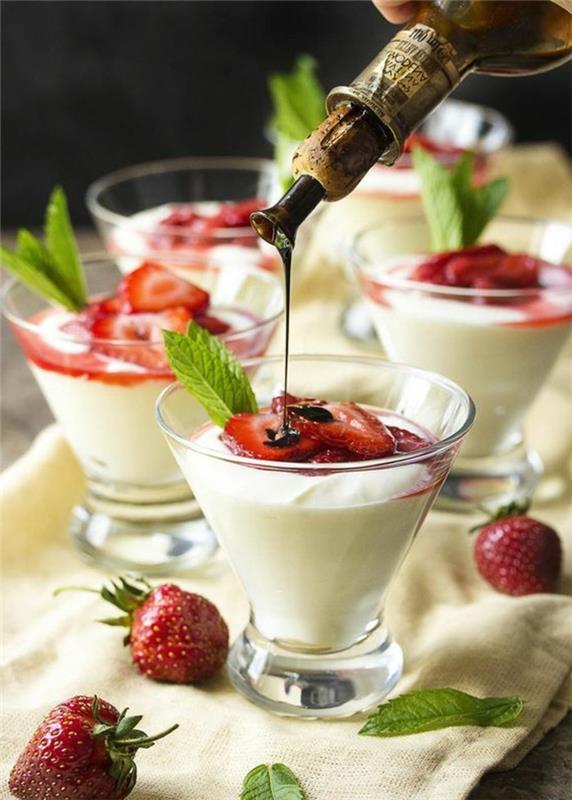 sweet-verrine-pretty-sweet-verrines-with-jahody