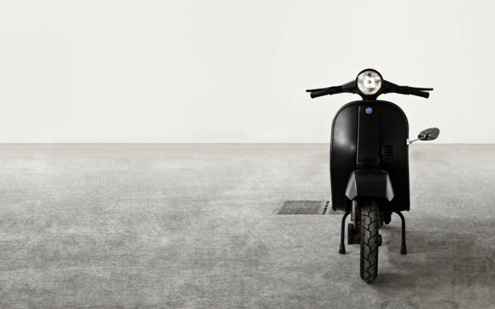 vespa-electric-cool-medium-of-transport-retro-city-in-black