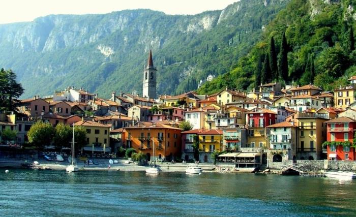 besök-den-italienska-sjöarna-sjön-av-komma-routard-bellagio-italien-skönhet